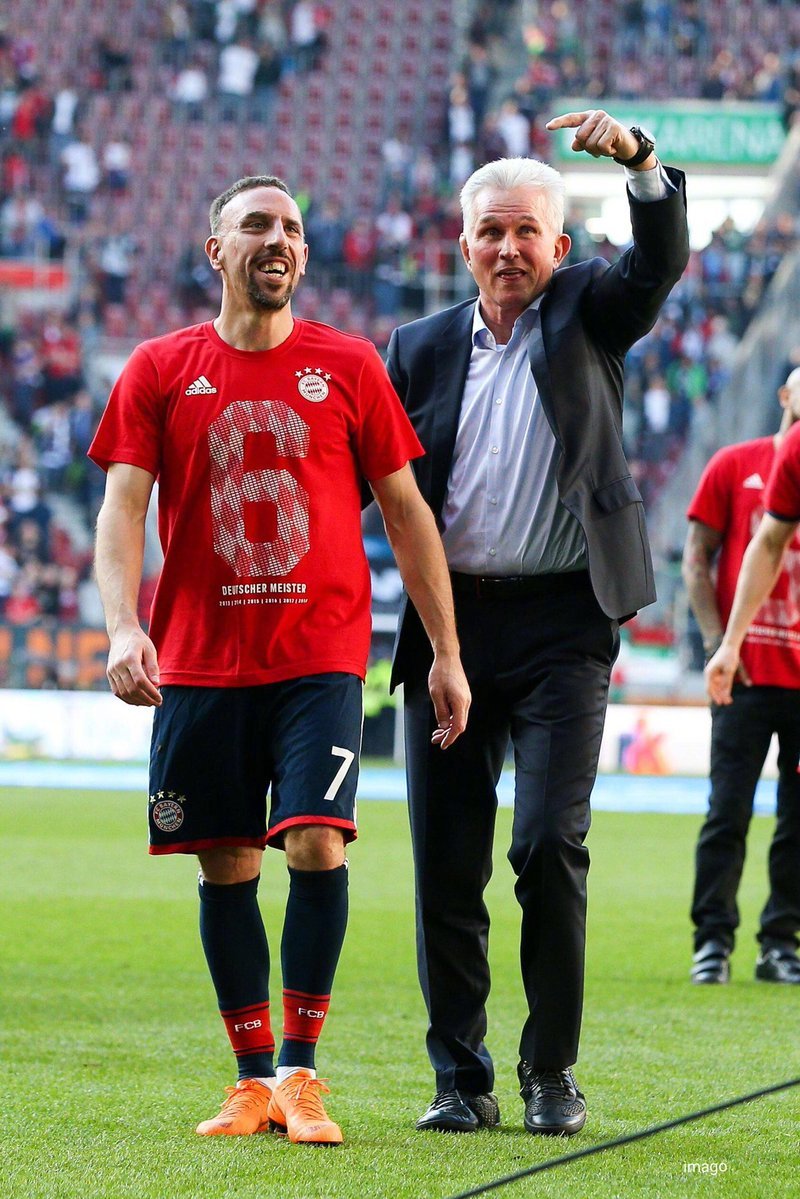 里程碑夜夏洛特黄蜂状态回暖，德甲冲刺阶段刷纪录，气氛紧张，纪律约束更严格的简单介绍